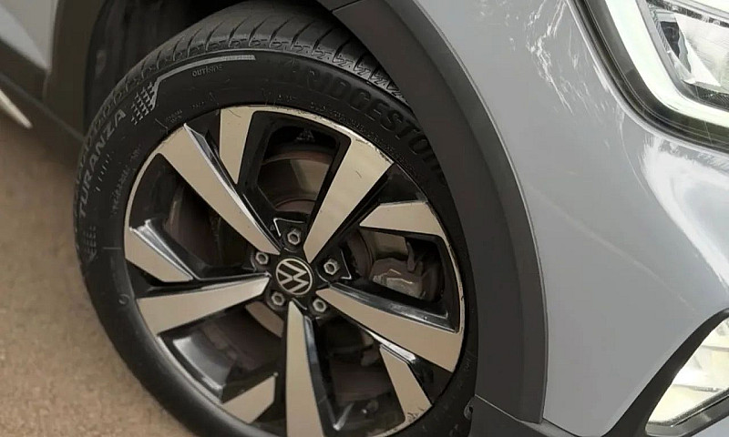 Volkswagen Nivus Hig...
