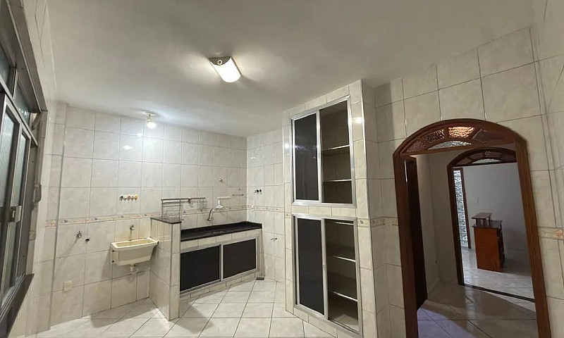 Alugo Casa Ampla Ref...