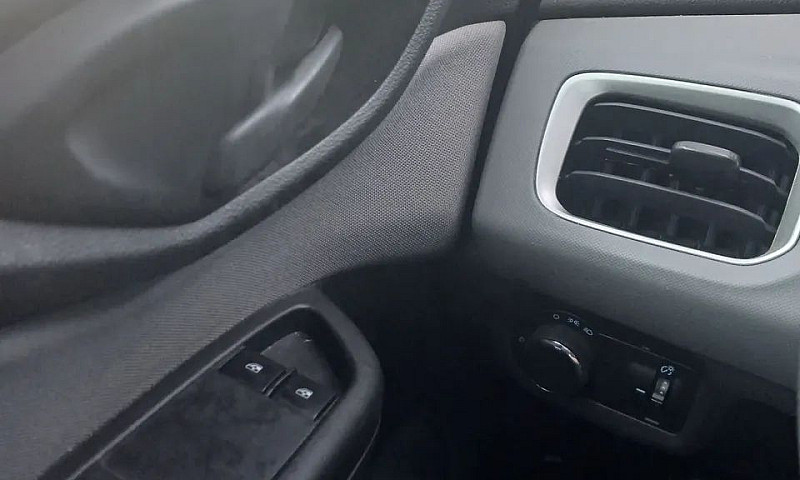 Chevrolet Onix Hatch...