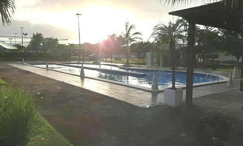 Vendo Casa 03 Quarto...
