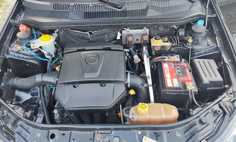 Fiat Strada Cd Locke...