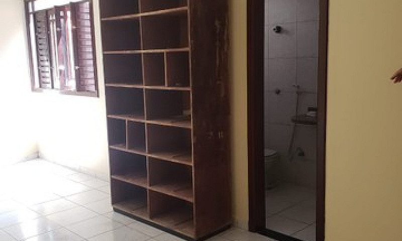 Casa Com 4/ Suítes E...