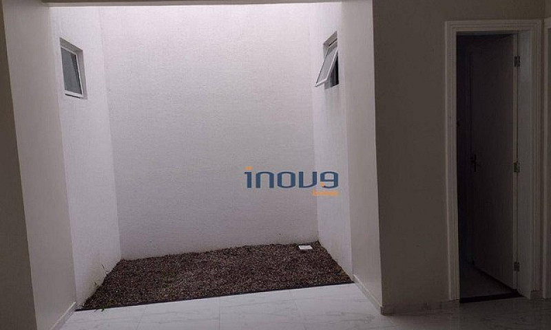 Casa Com 2 Dormitóri...