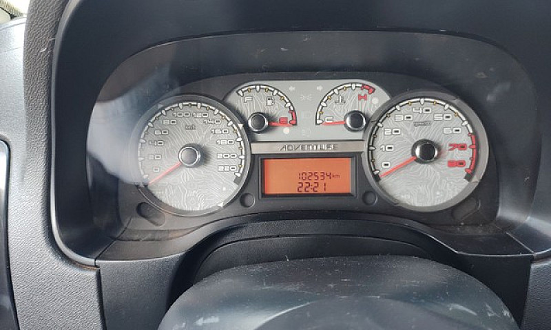 Fiat Strada Cd Locke...