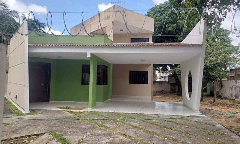 Casa Com 4/ Suítes E...