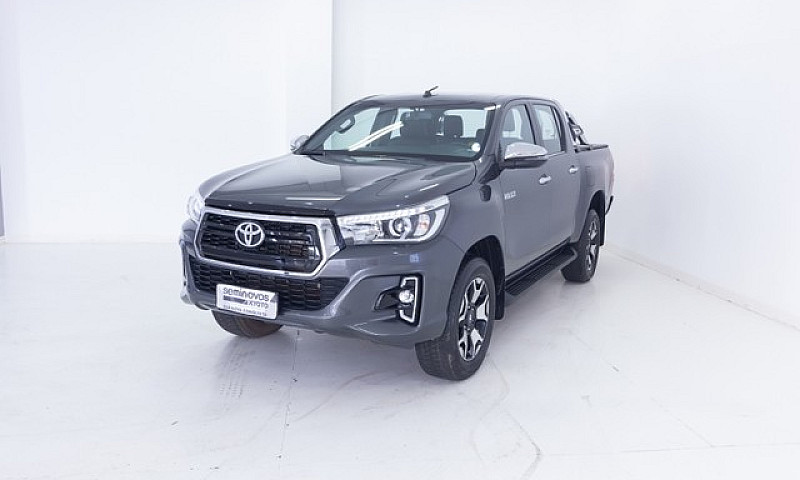 Toyota Hilux 2.8 Srx...