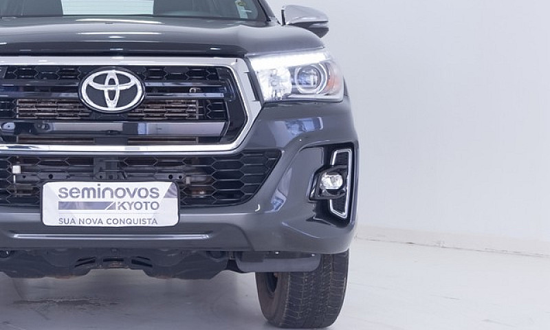 Toyota Hilux 2.8 Srx...