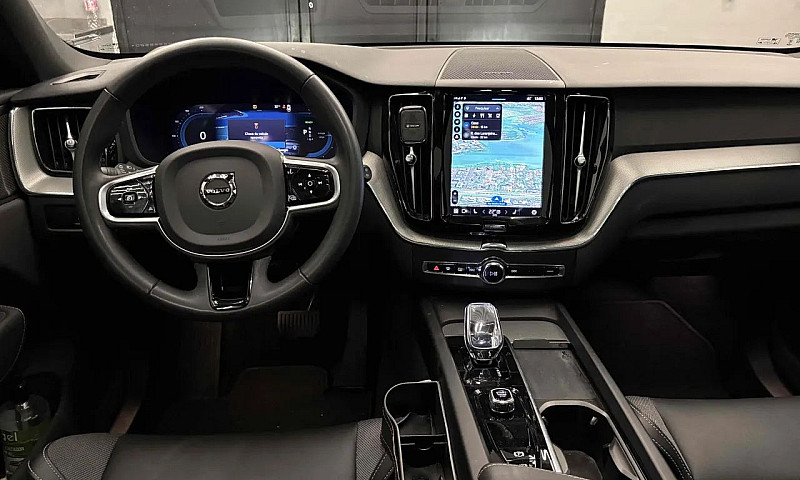 Volvo Xc-60 T-8 Ulti...