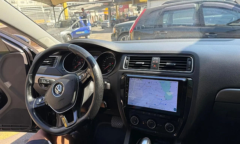 Volkswagen Jetta Com...
