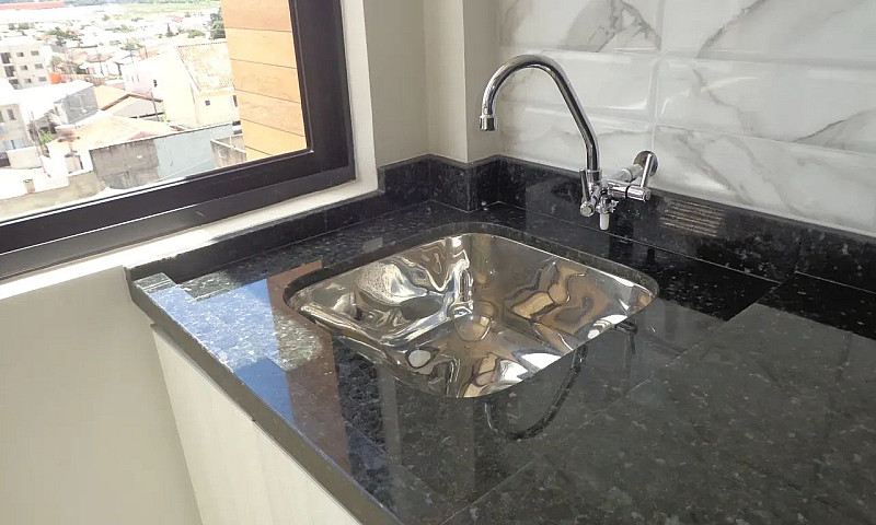 Apartamento Semimobi...