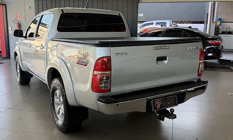 Toyota Hilux Cd Sr D...