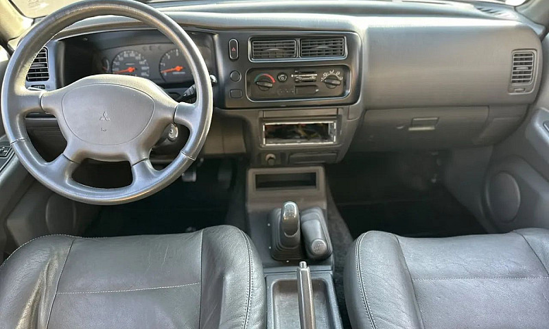 Mitsubishi L200 2.5 ...