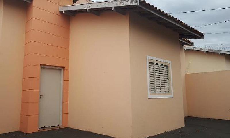 Casa No Residencial ...