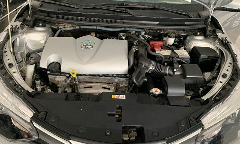 Toyota Yaris 2021 Xl...
