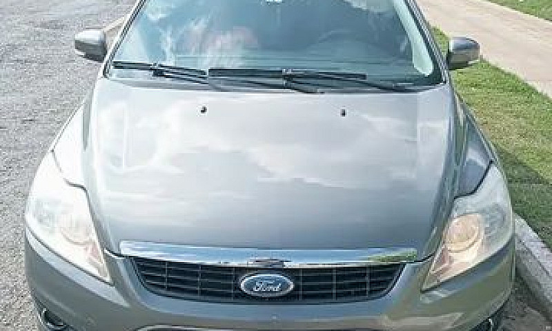 Ford Focus Sedan 201...