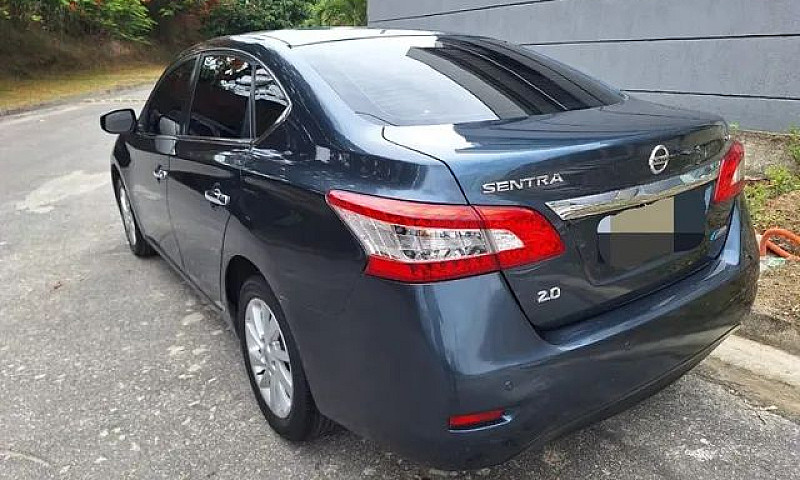 Vendo Nissan Sentra ...