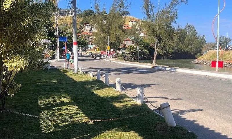 Casa Tem Frente Para...