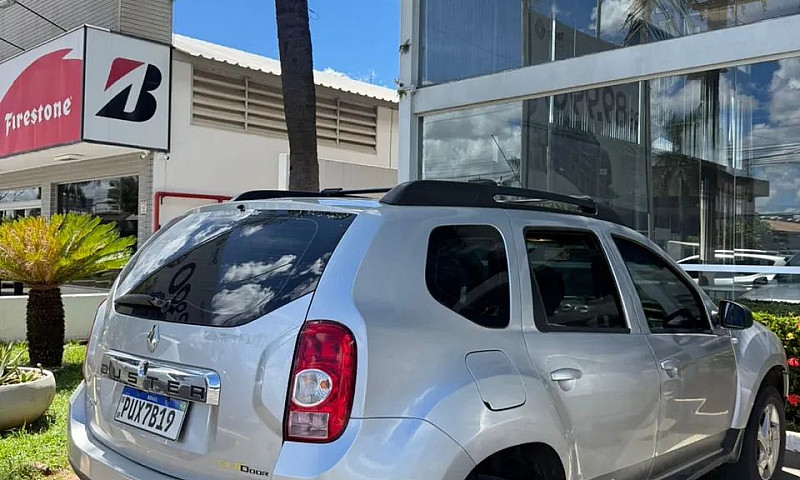 Renault Duster Outdo...