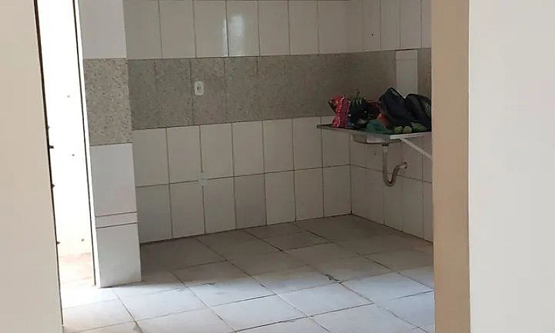 Aluga- Se Uma Casa E...