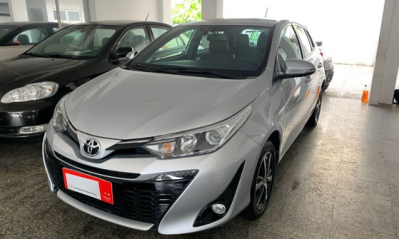 Toyota Yaris 2021 Xl...