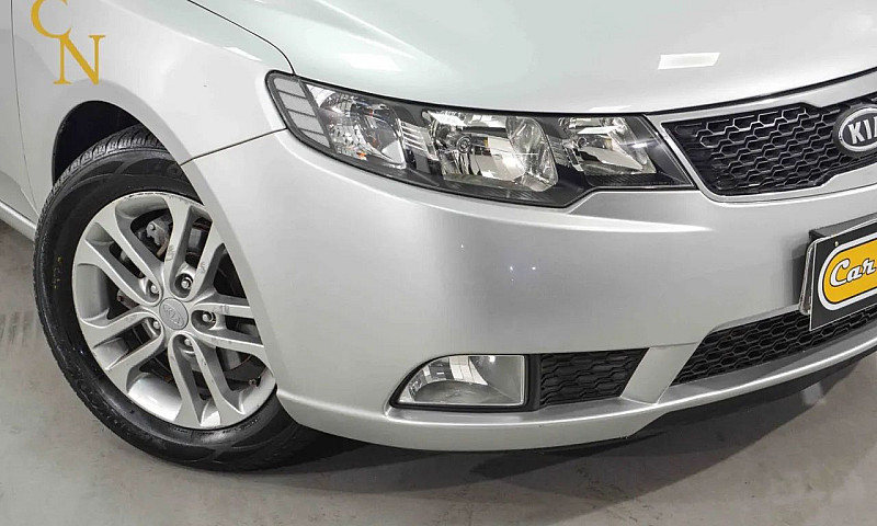 Kia Motors Cerato 1....