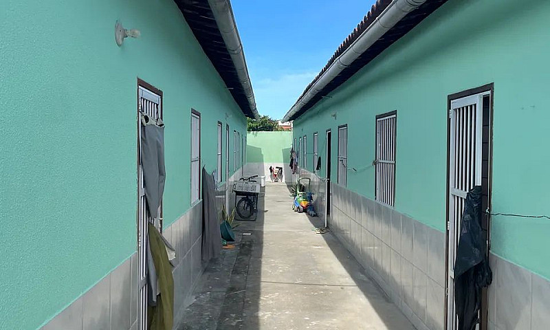 Vendo Vila Com 6 Cas...