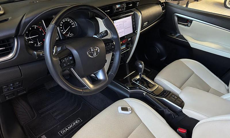 Toyota Hilux Sw4 Dia...
