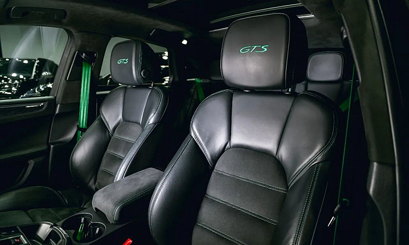 Porsche Macan Gts 2....