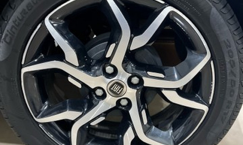 Fiat Argo 1.8 Hgt 20...