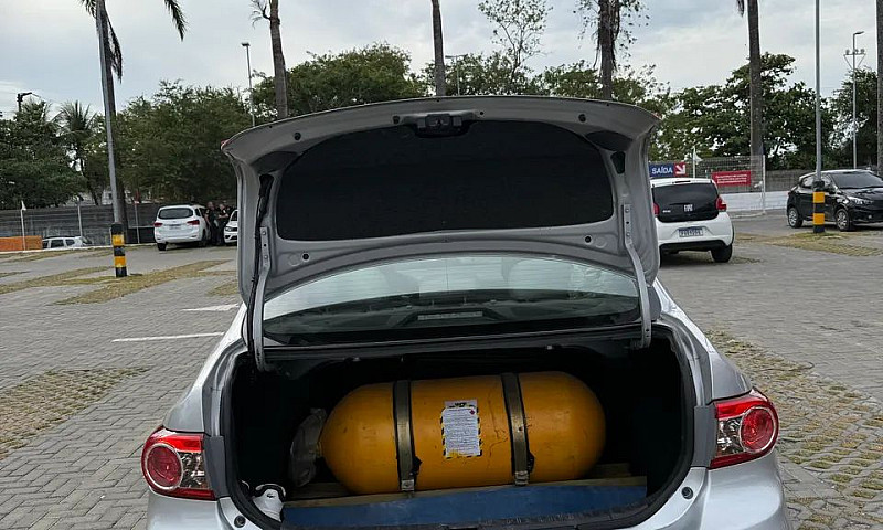 Toyota Corolla Gli 1...