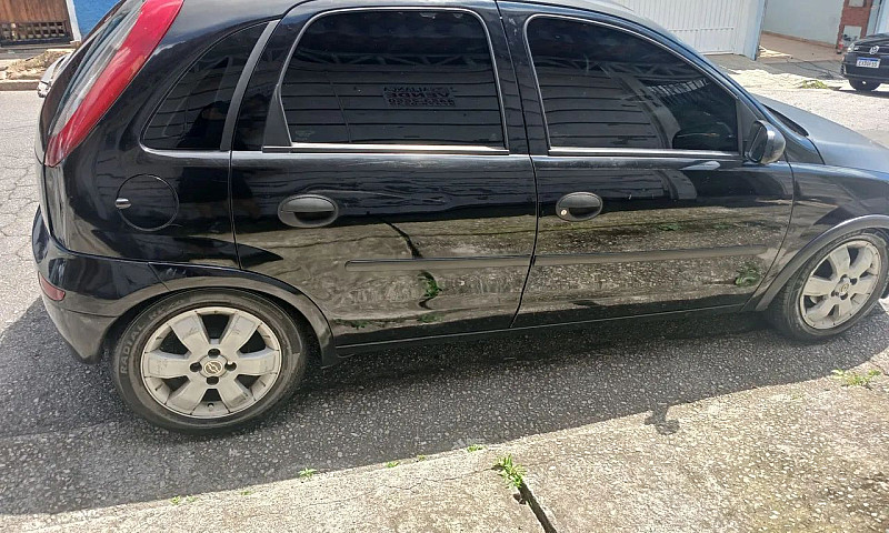 Chevrolet Corsa Hatc...