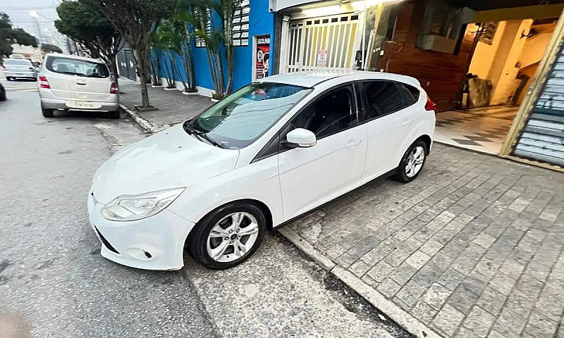 Ford Focus 1.6 S/1.6...