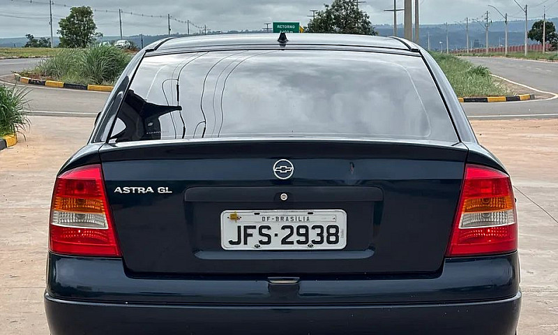 Chevrolet Astra Gl 1...