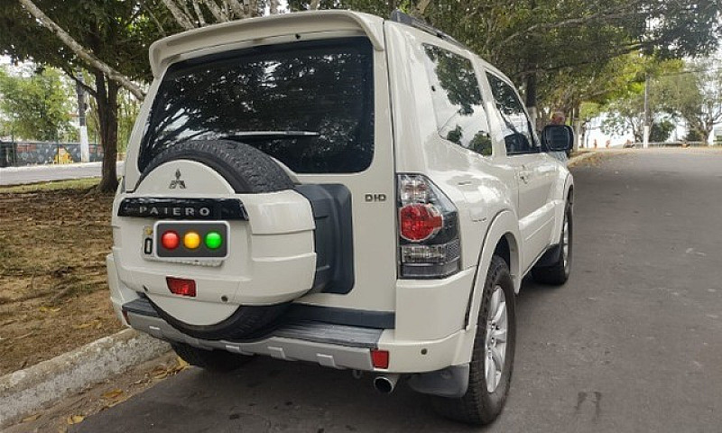 Pajero Full 2 Portas...