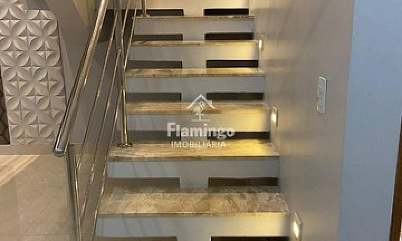 Sobrado De Altíssimo...