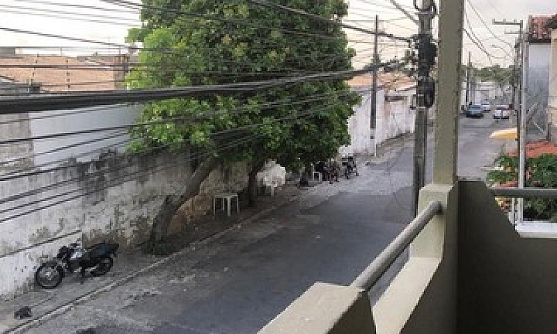 Alugo Um Apartamento...