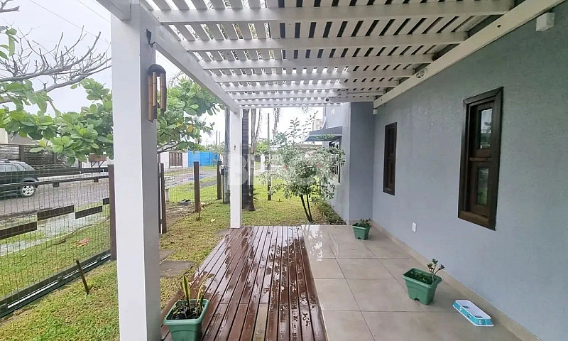 Casa Na Quadra Do Ma...