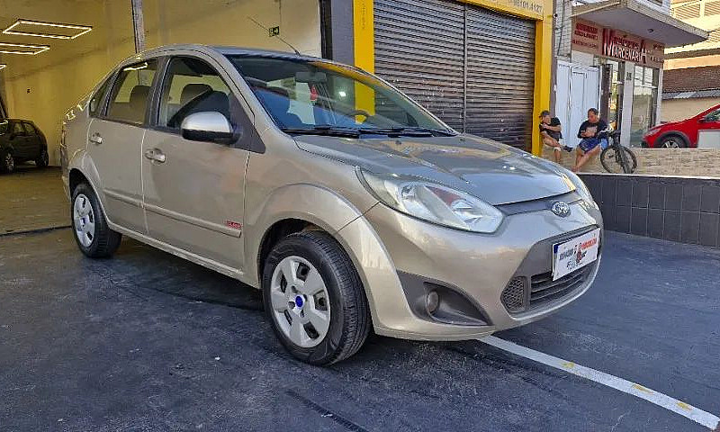 Fiesta Sedan 1.6 Cla...