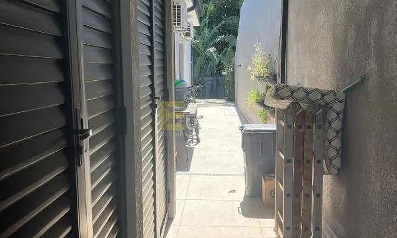 Casa Em Condomínio À...