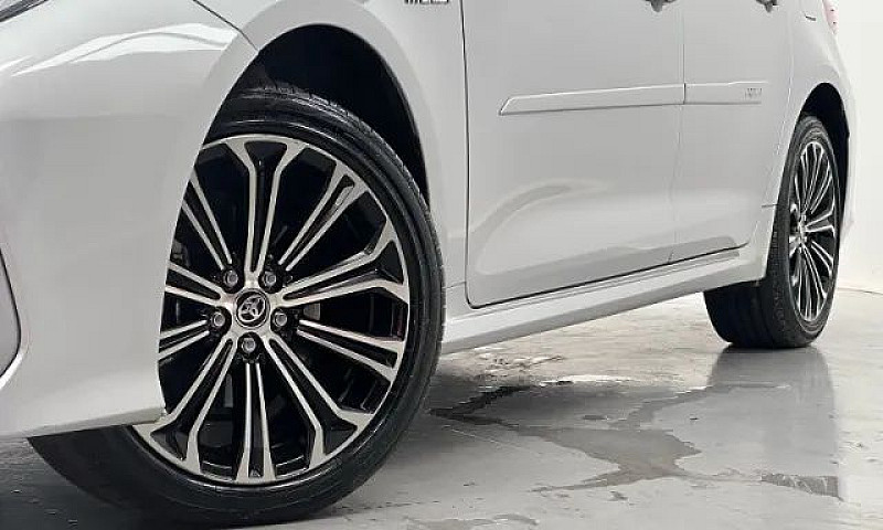 Corolla Altis Premiu...