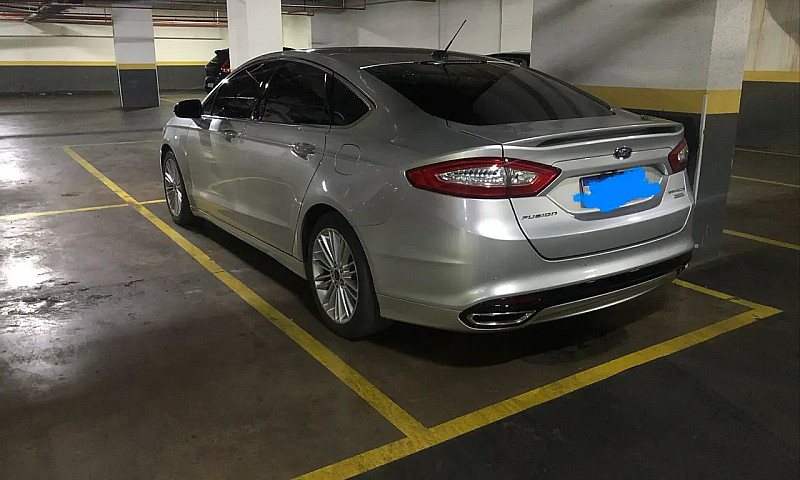 Ford Fusion Titanium...
