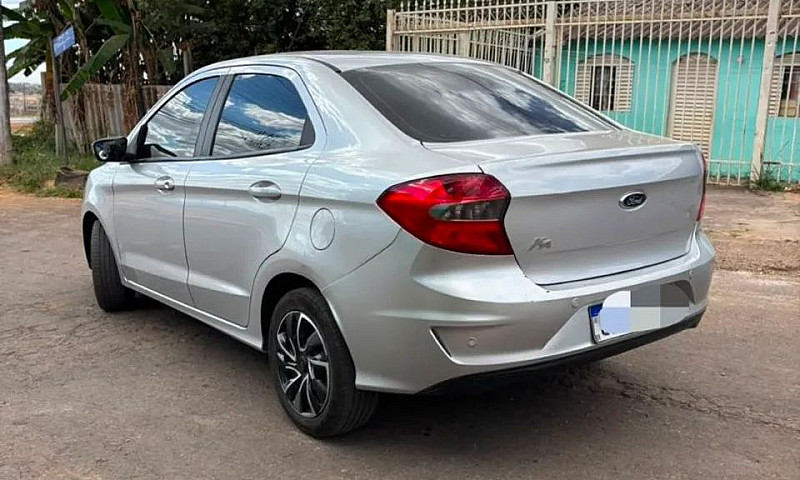 Ford Ka+ Sedan 1.0 T...