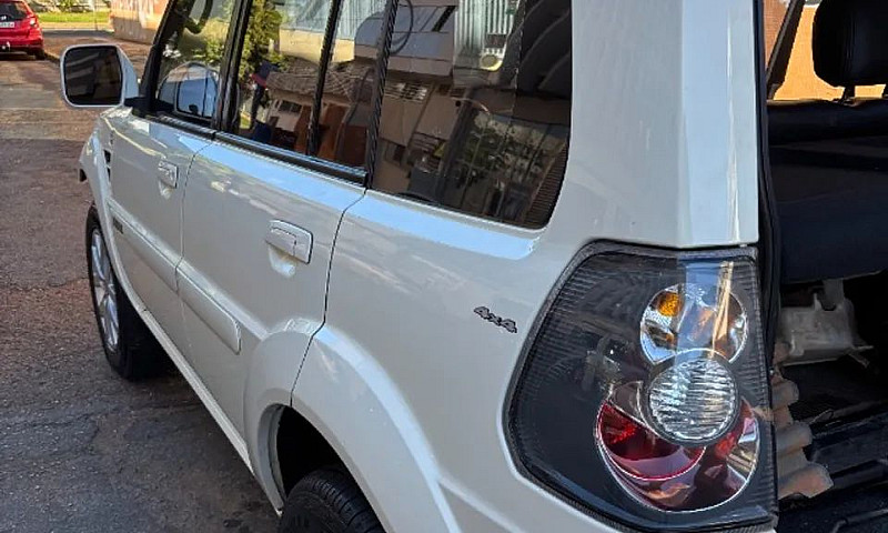Mitsubishi Pajero Tr...