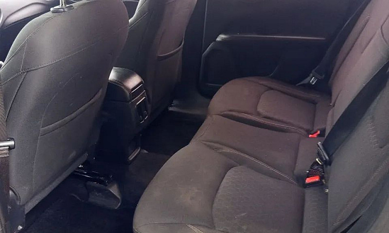 Jeep Compass Sport 2...