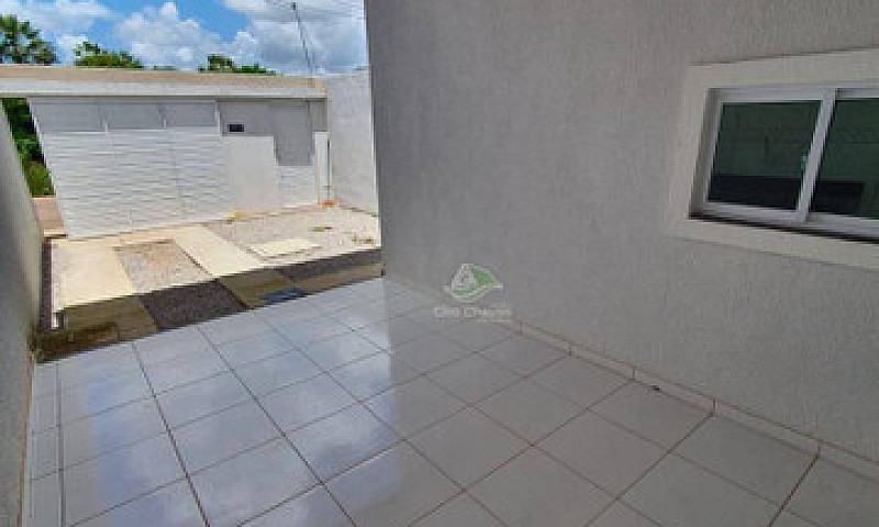 Casa Com 2 Dormitóri...