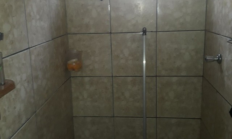 Casa, 4 Barracões, R...