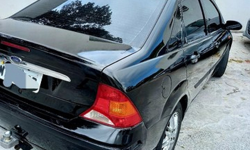 Ford Focus 2001 2.0...