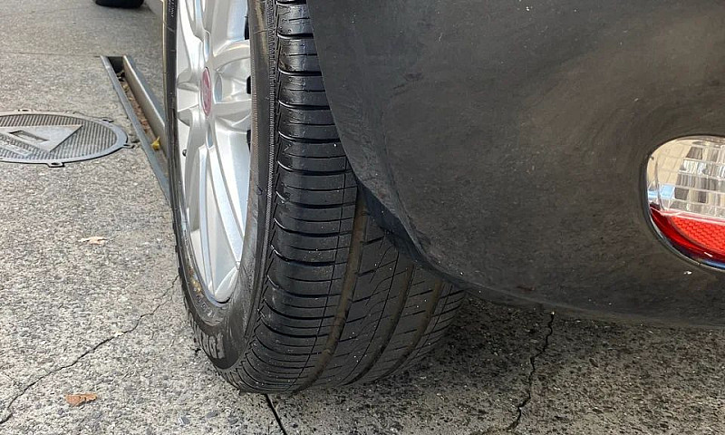 Fiat Punto Essence 1...