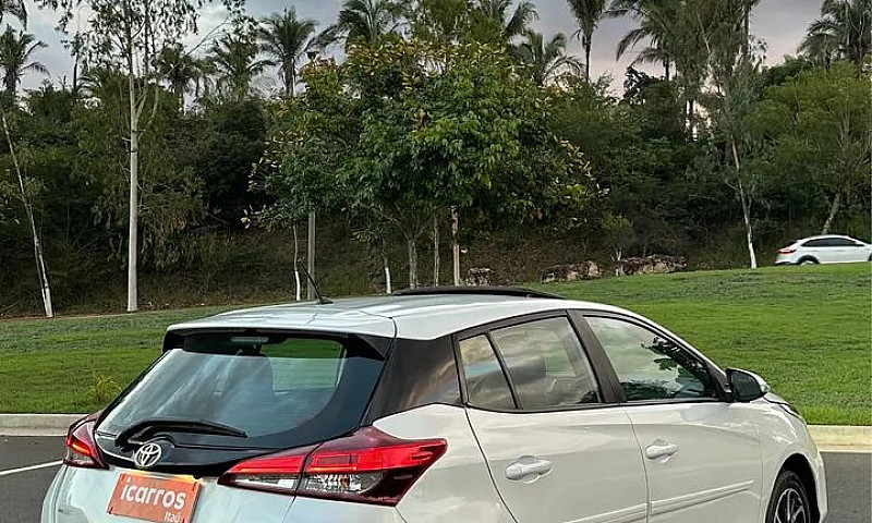 Toyota Yaris Xls 1.5...