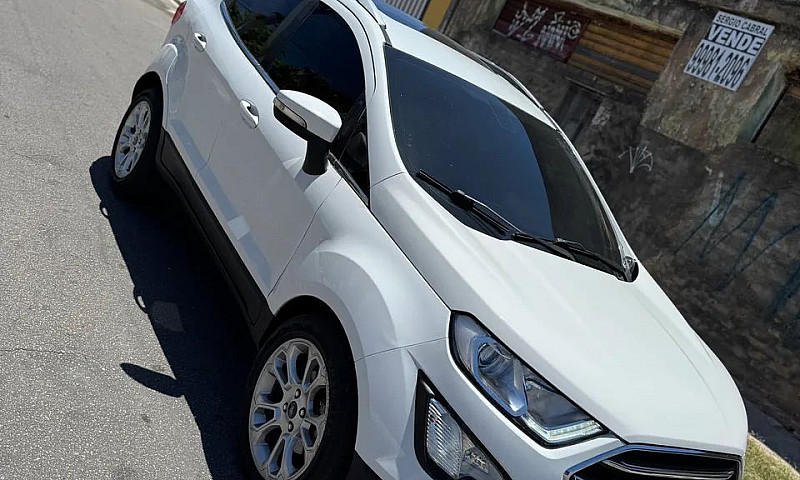 Ford Ecosport Titani...